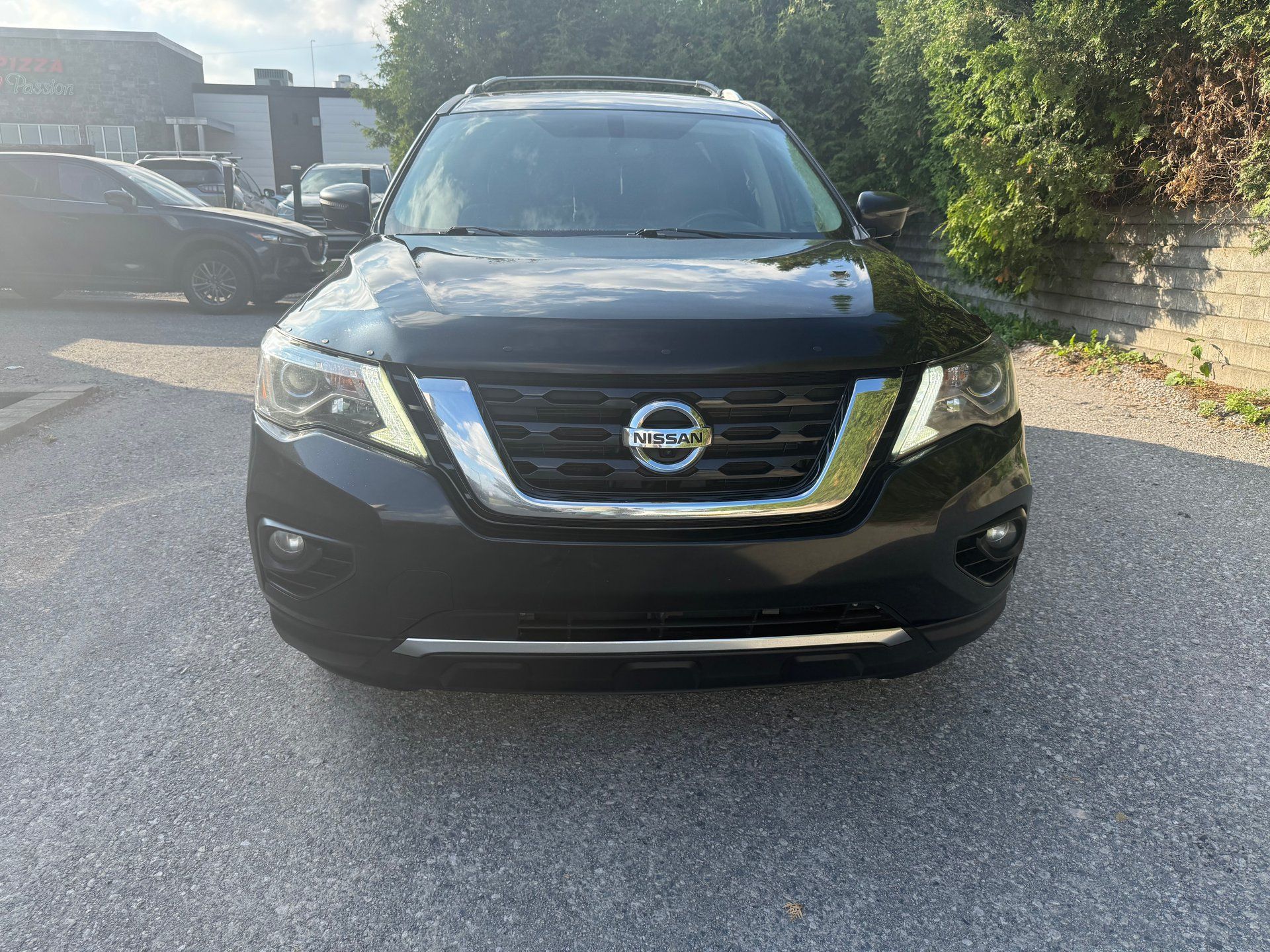 Nissan Pathfinder 2017 - Image 2
