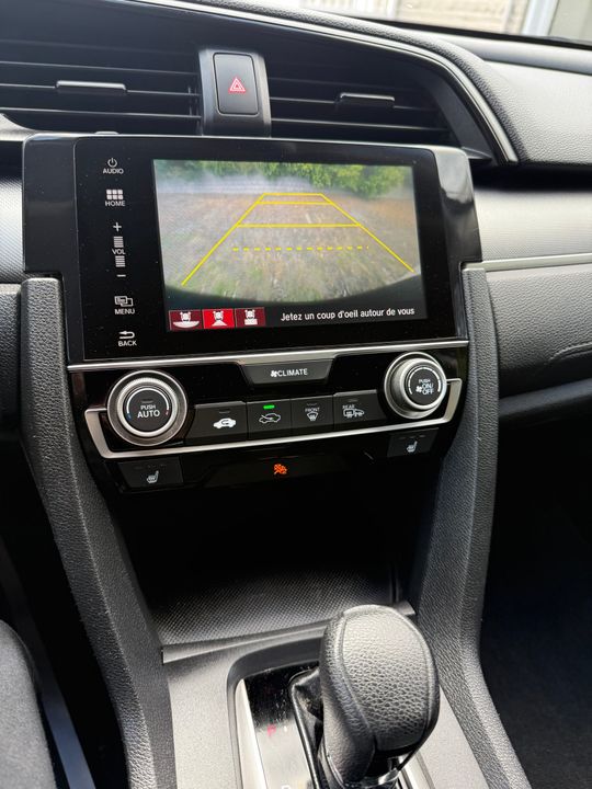 Honda Civic Sedan 2017 - Image 11