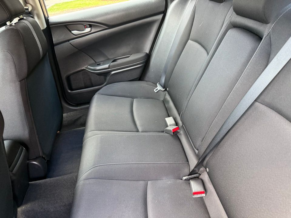 Honda Civic Sedan 2017 - Image 8