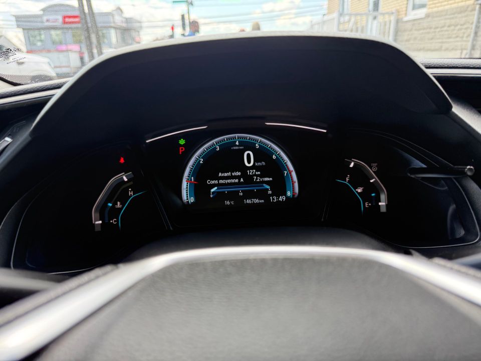 Honda Civic Sedan 2017 - Image 9