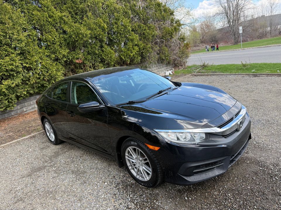 Honda Civic Sedan 2017 - Image 3
